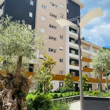 Apartment Luxury With Garage In Old Bakery Budva